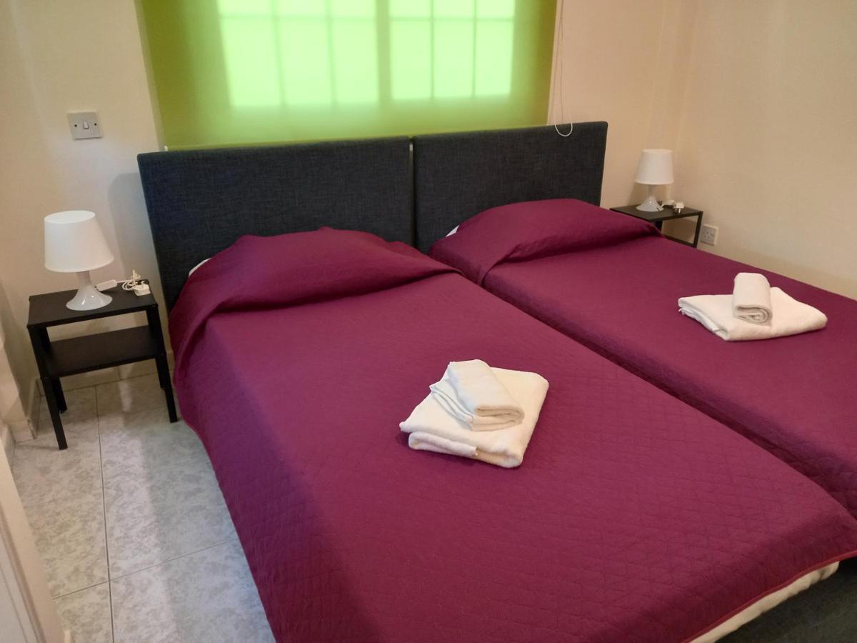 2 Bedroom Apartment Near Finikoudes Larnaca Zewnętrze zdjęcie